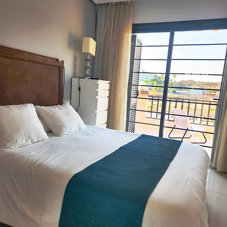 Modern Townhouse Ocean Front Tatil Evi *