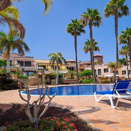 Modern Townhouse Ocean Front Nyaraló *